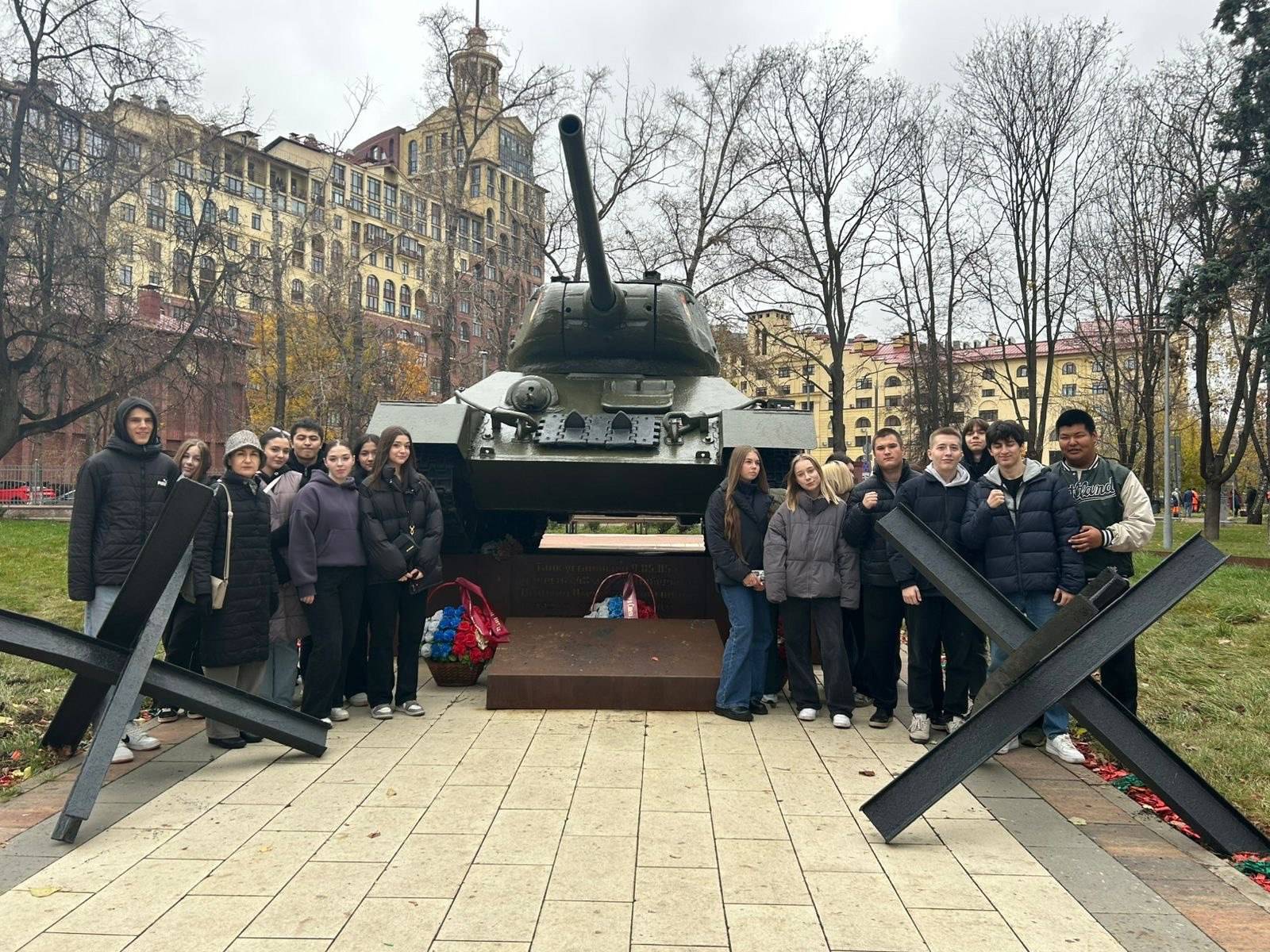 Память о герое: студенты-медики  почтили  память  Маршала  Рыбалко